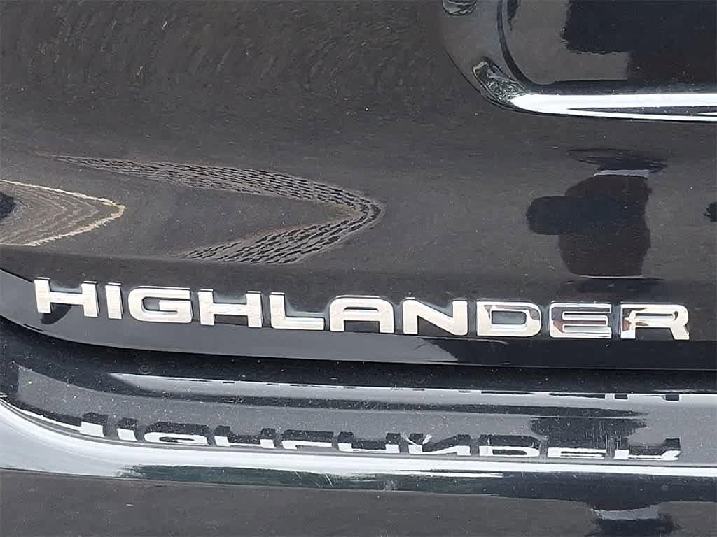 Thumbnail: 2022 Toyota Highlander - 36