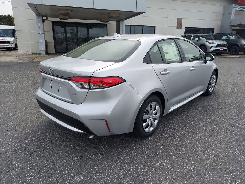 Thumbnail: 2022 Toyota Corolla - 3