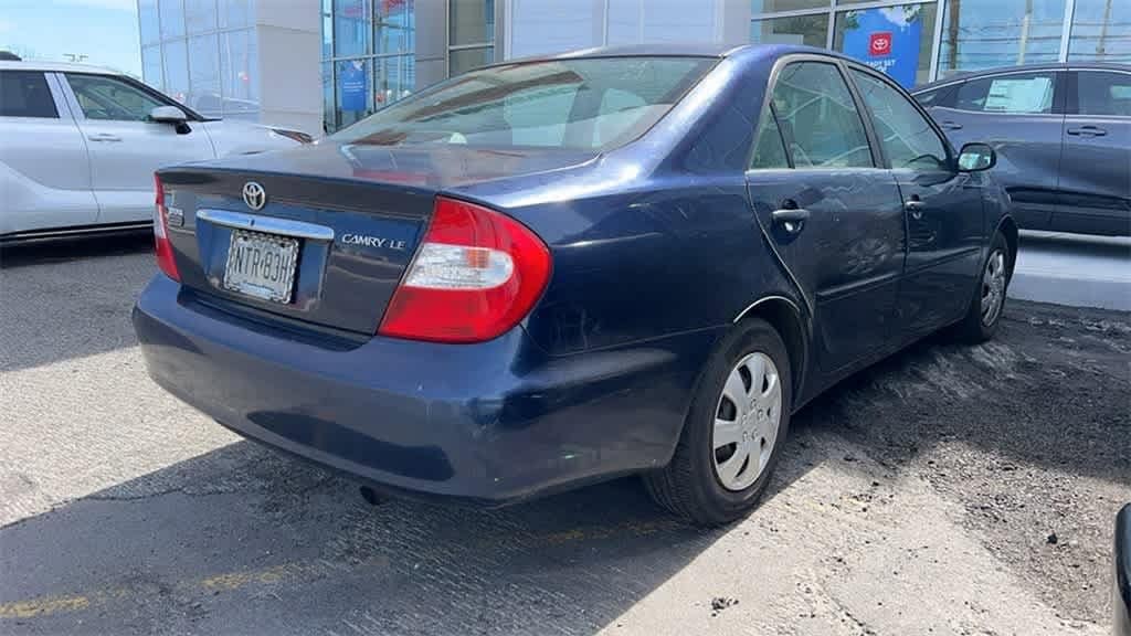 2003 Toyota Camry LE 3