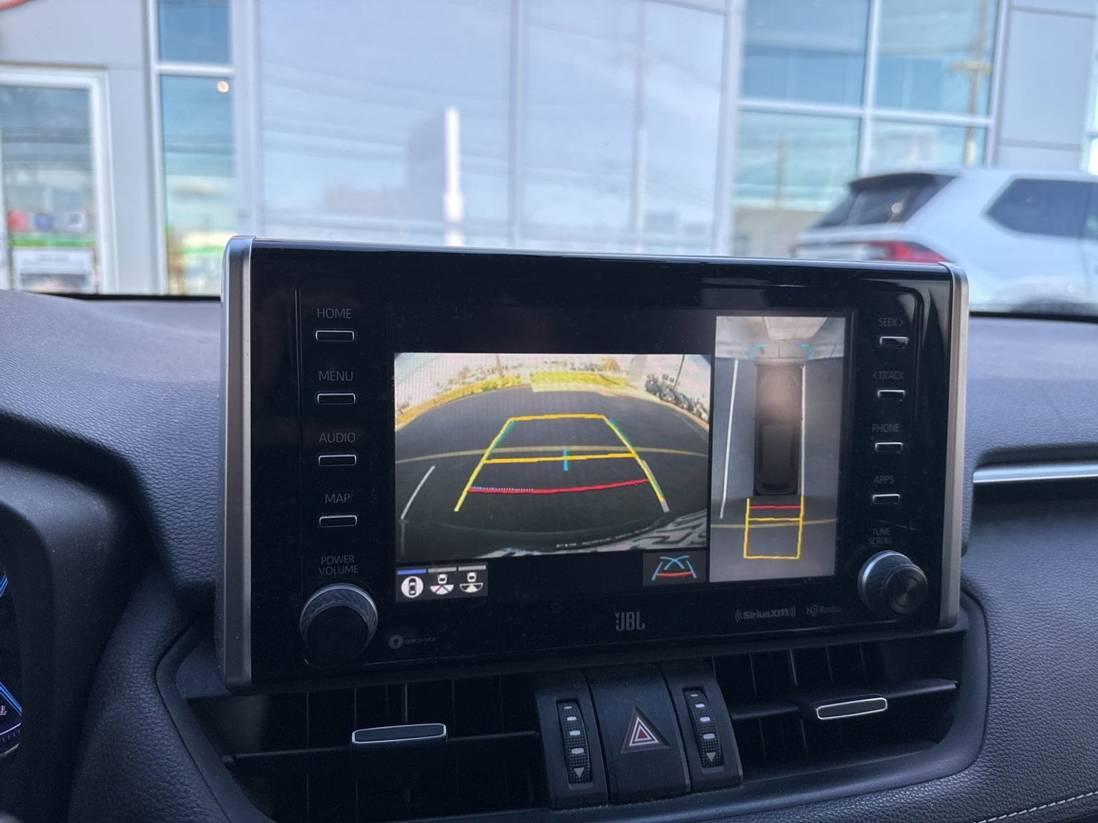 Thumbnail: 2019 Toyota RAV4 - 14