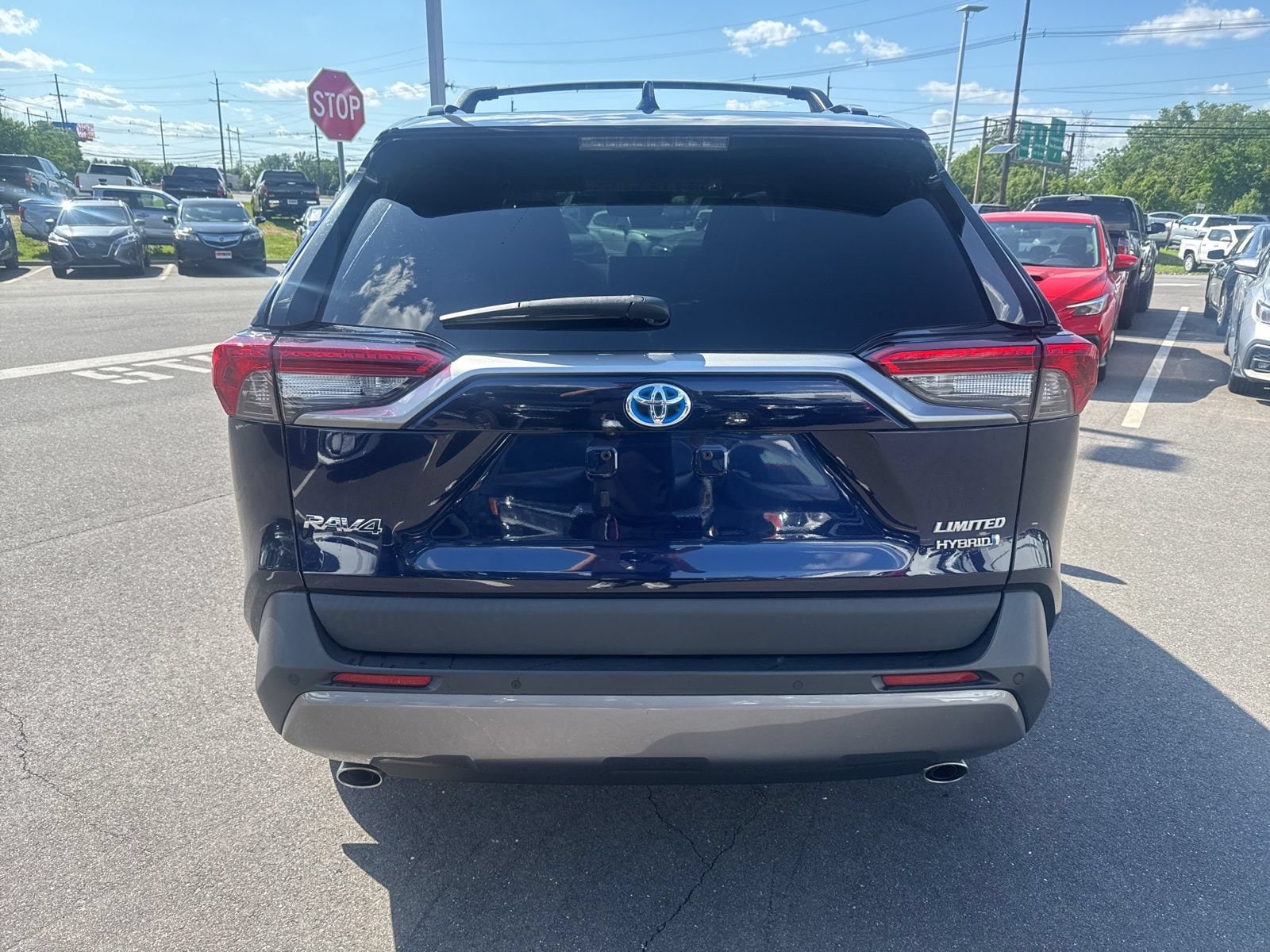 Thumbnail: 2020 Toyota RAV4 - 13