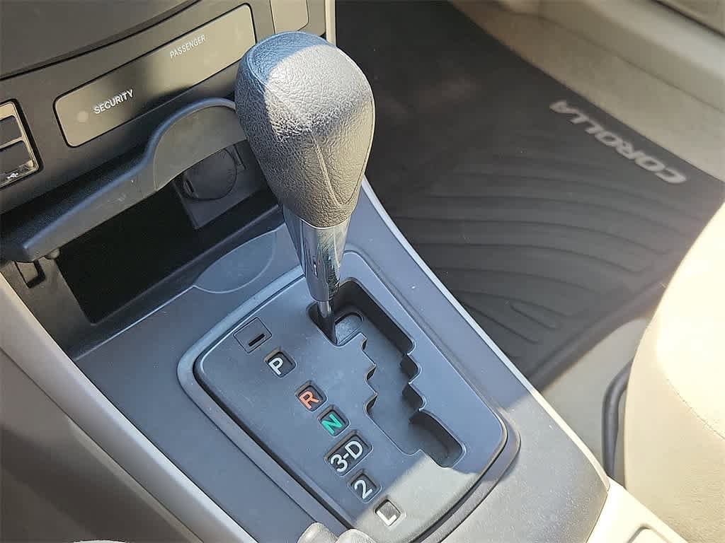 Thumbnail: 2013 Toyota Corolla - 19