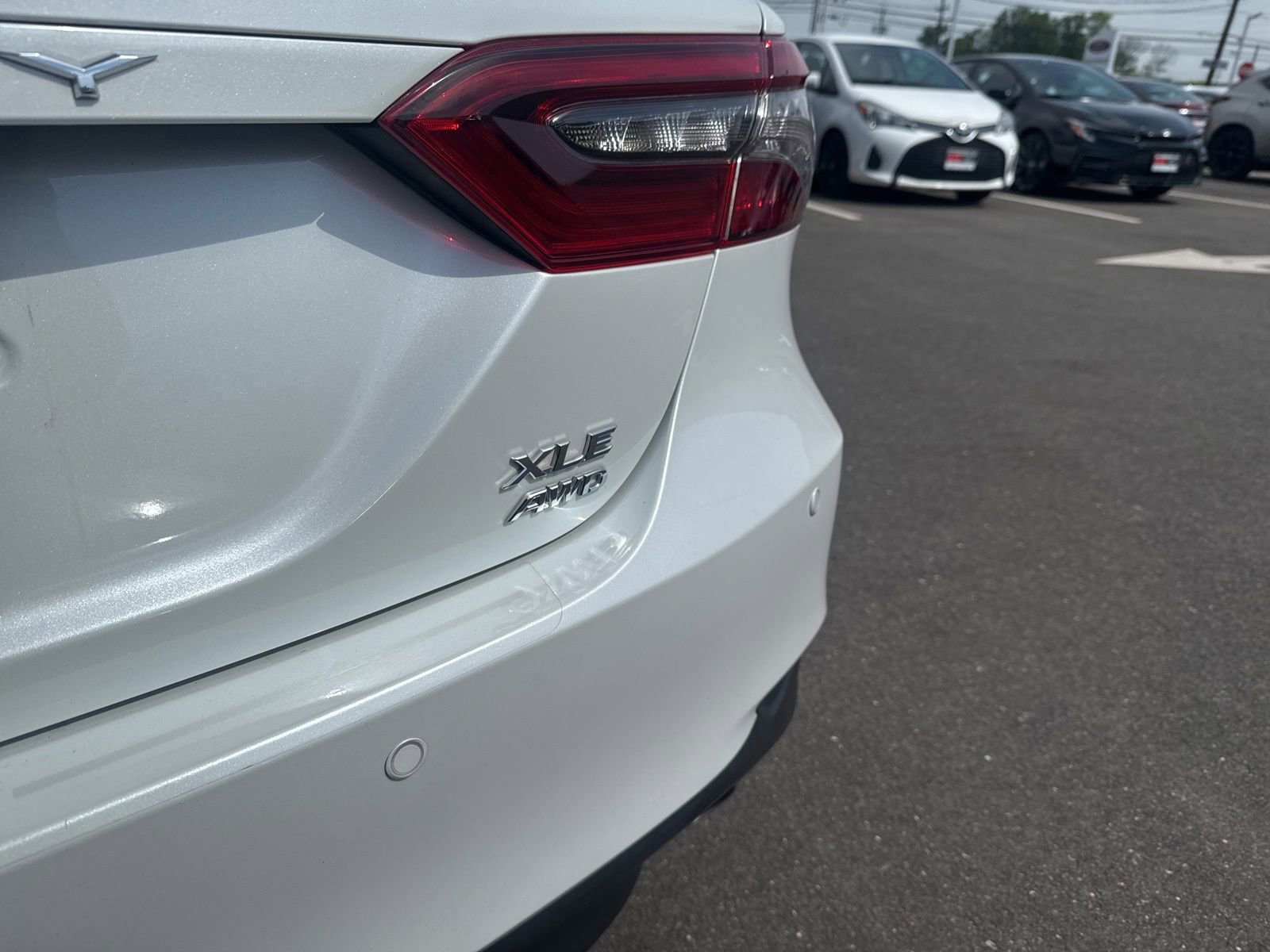 Thumbnail: 2021 Toyota Camry - 15