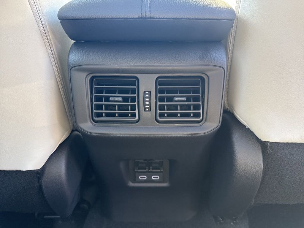 Thumbnail: 2025 Toyota RAV4 - 25