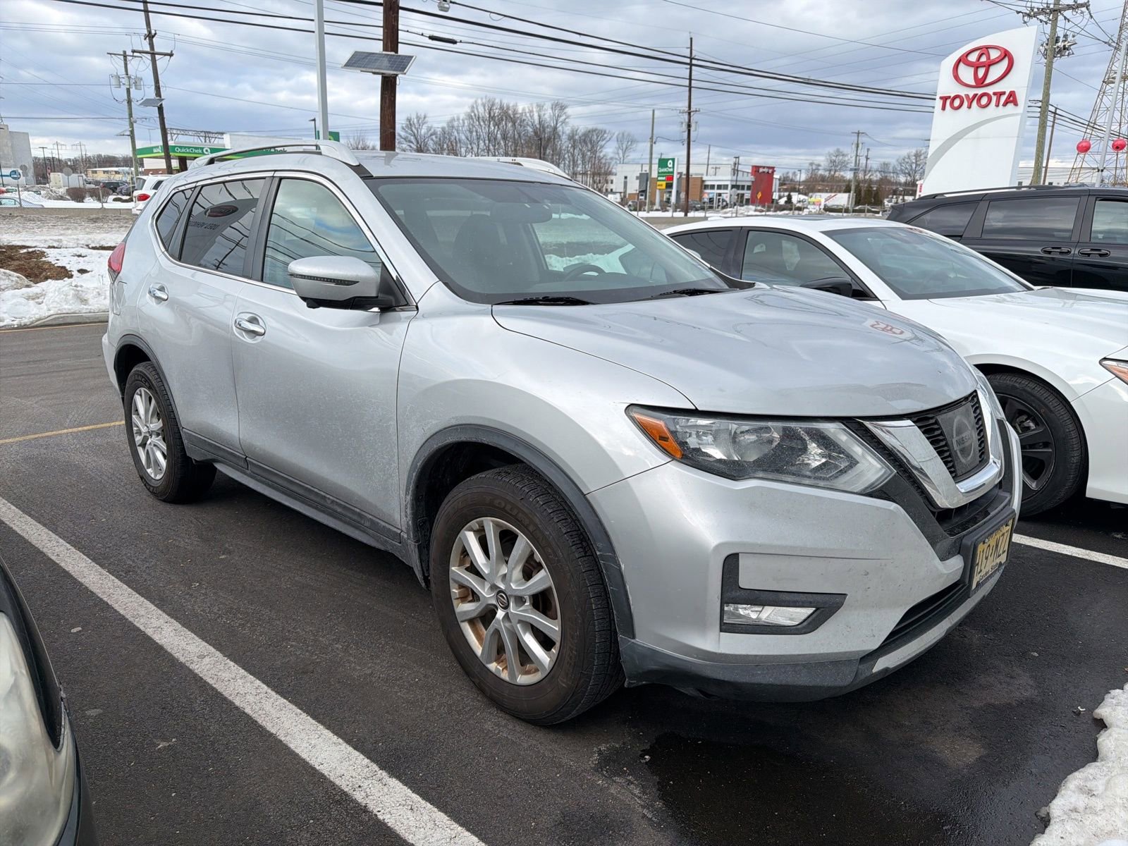 Used 2017 Nissan Rogue SV with VIN 5N1AT2MV8HC881050 for sale in North Brunswick Township, NJ