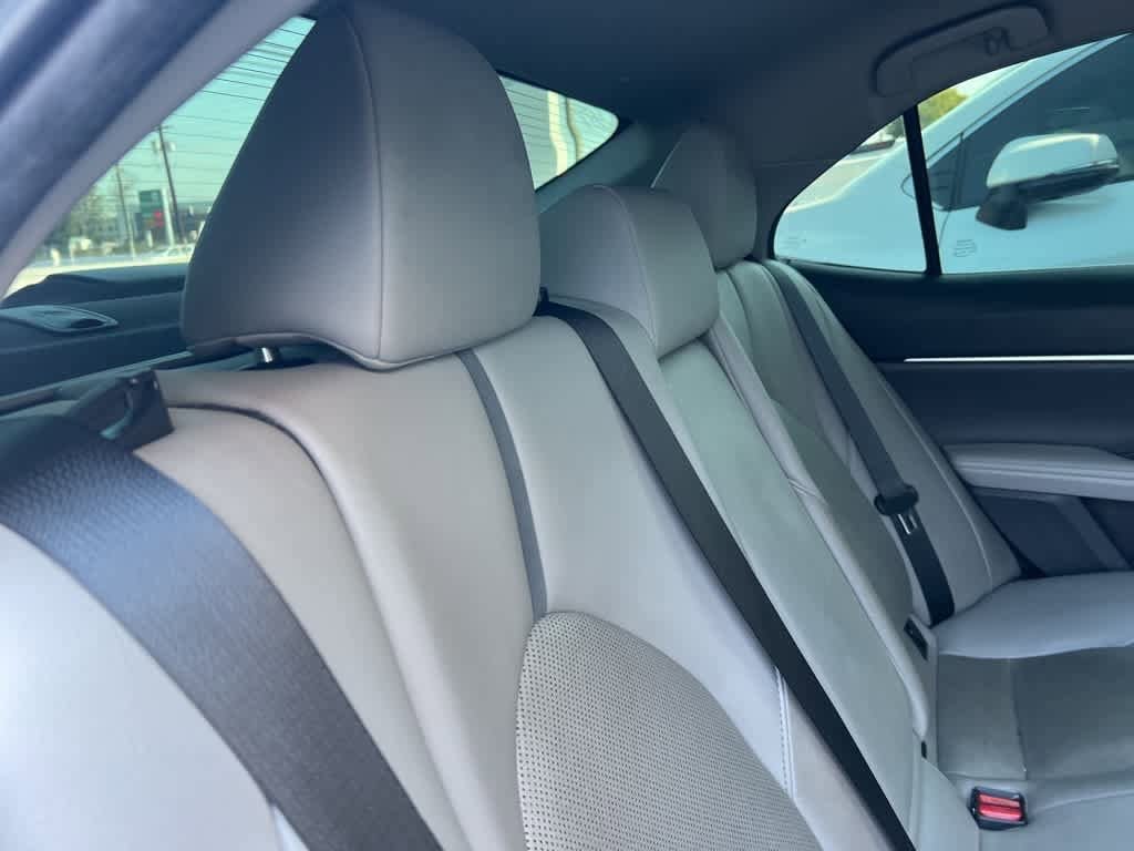 Thumbnail: 2022 Toyota Camry - 17