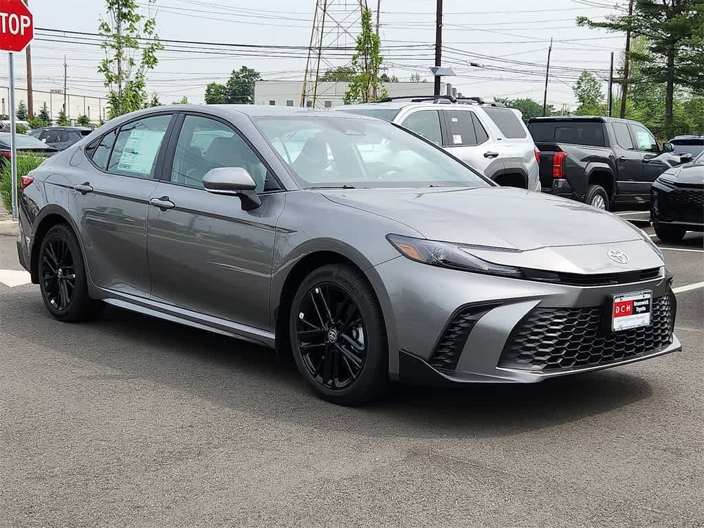 2025 Toyota Camry SE 3