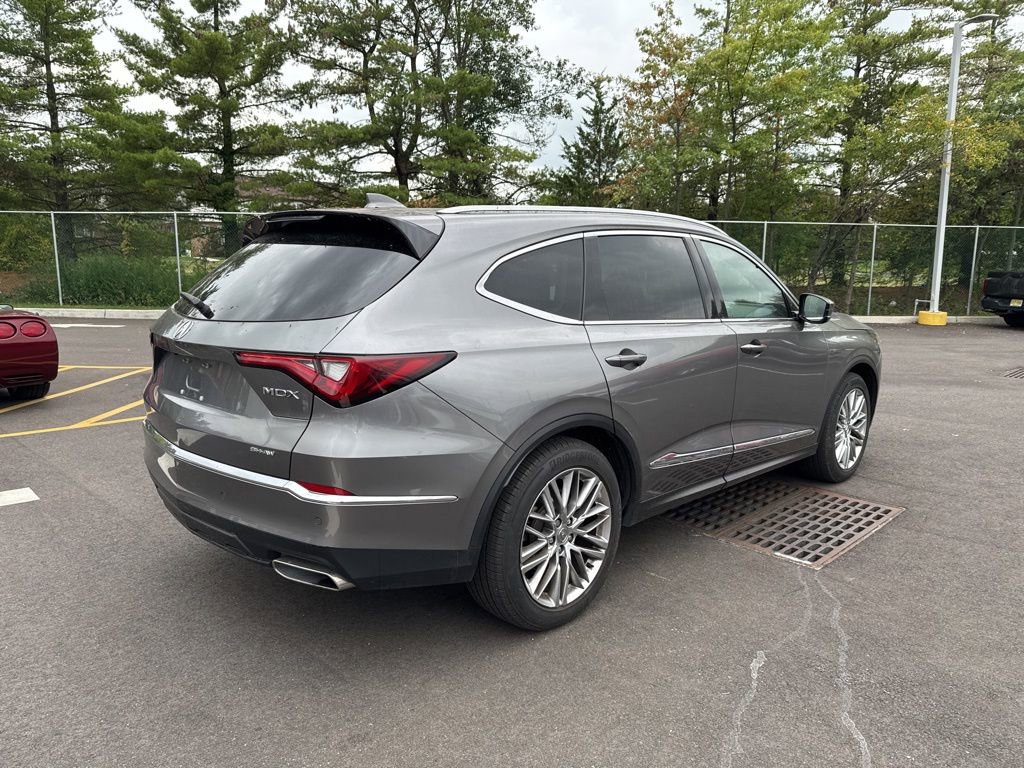 2023 Acura MDX SH-AWD Advance photo 3