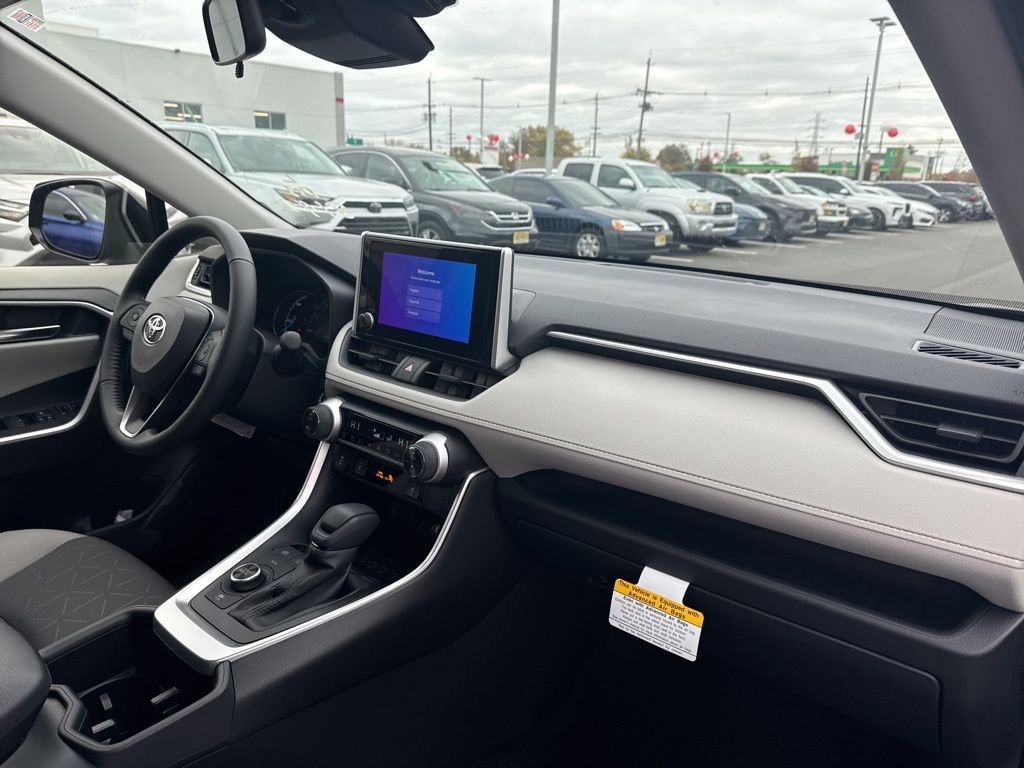 Thumbnail: 2025 Toyota RAV4 - 13