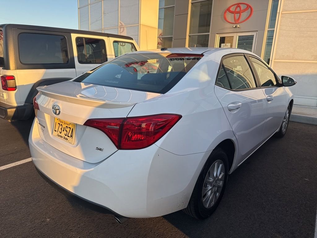 Thumbnail: 2018 Toyota Corolla - 3