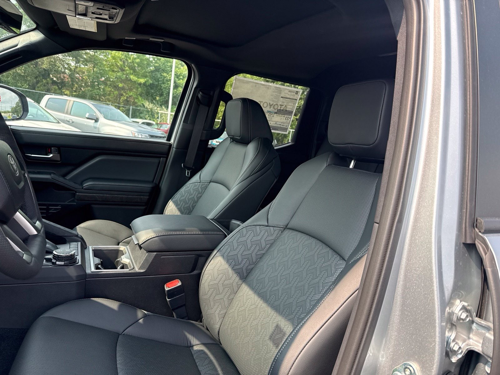 2026 Toyota Tacoma Limited - Photo 12