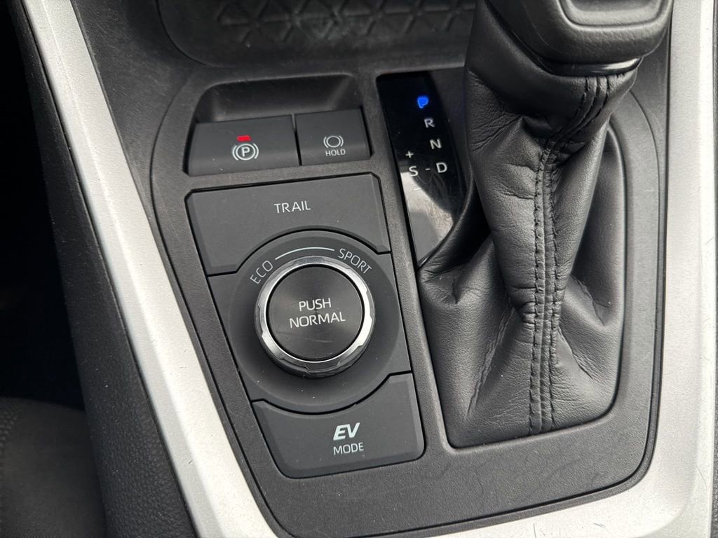 Thumbnail: 2022 Toyota RAV4 - 29