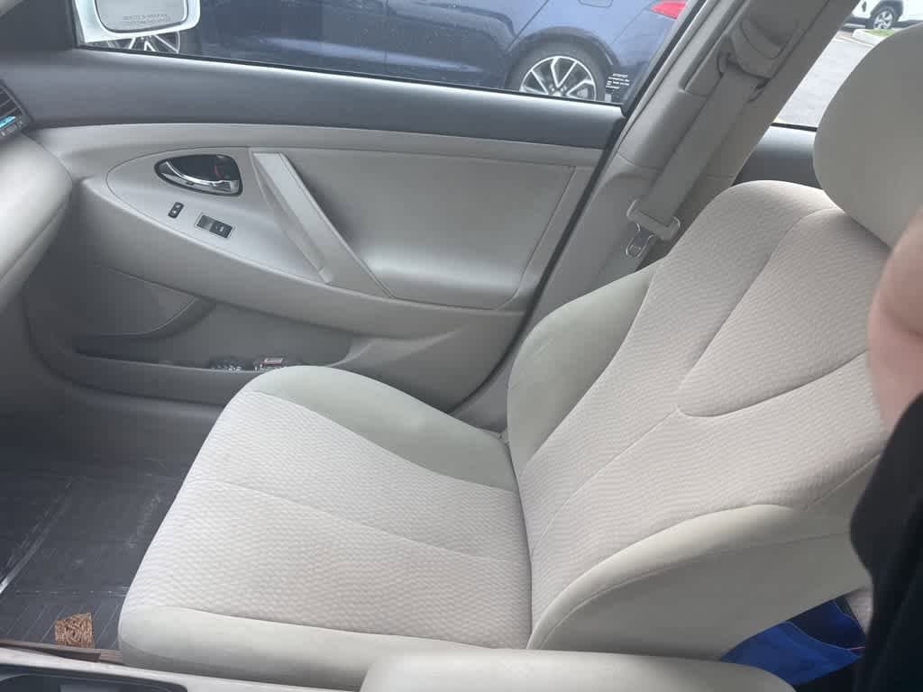 Thumbnail: 2011 Toyota Camry - 6