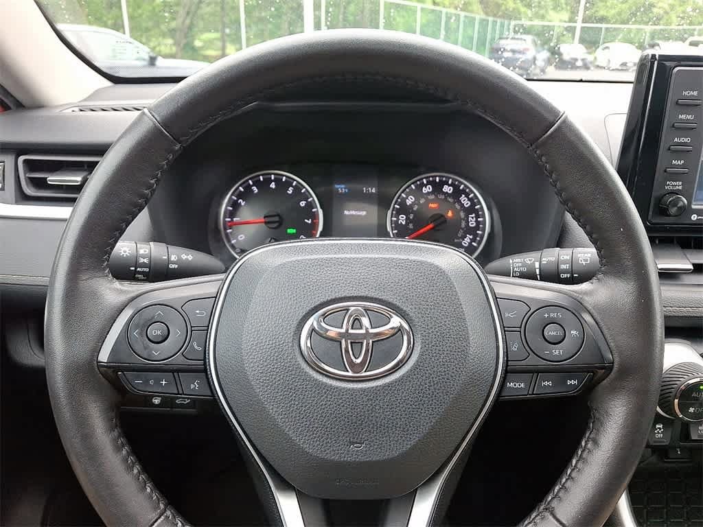 2021 Toyota RAV4 XLE Premium 25
