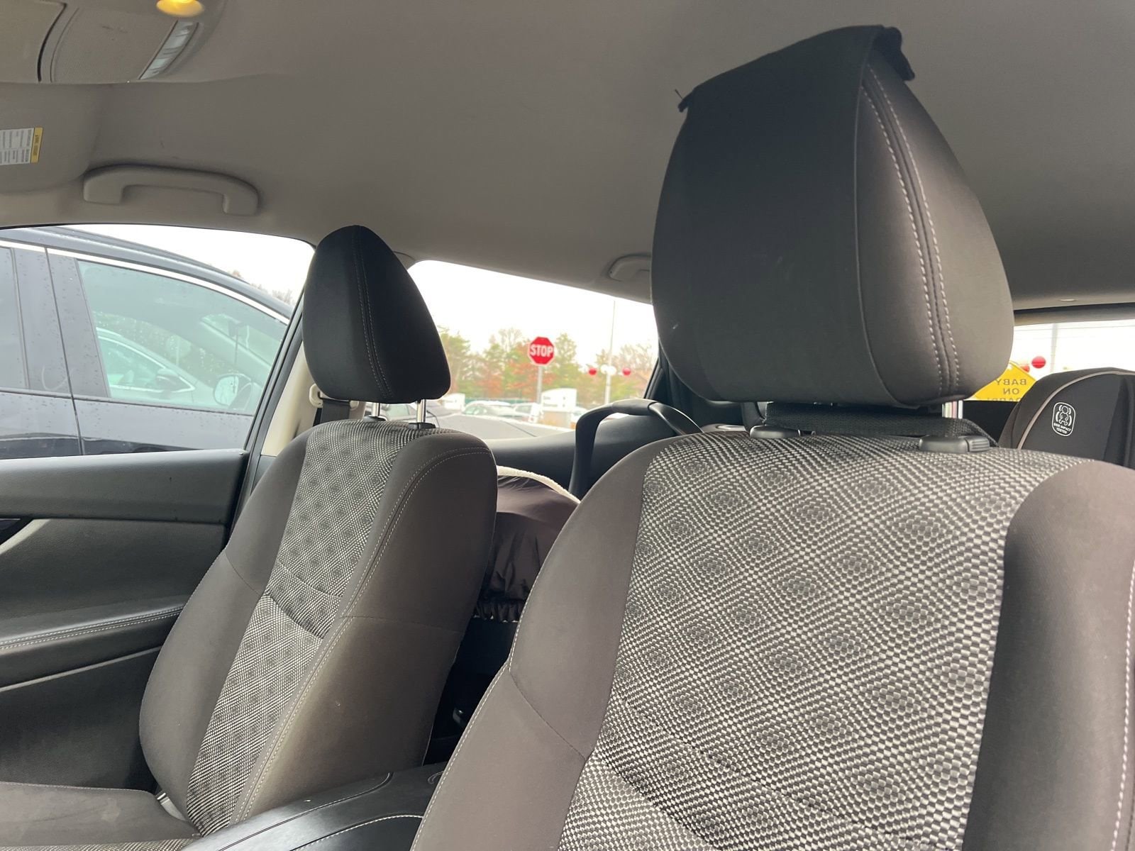 Thumbnail: 2017 Nissan Rogue Sport - 14