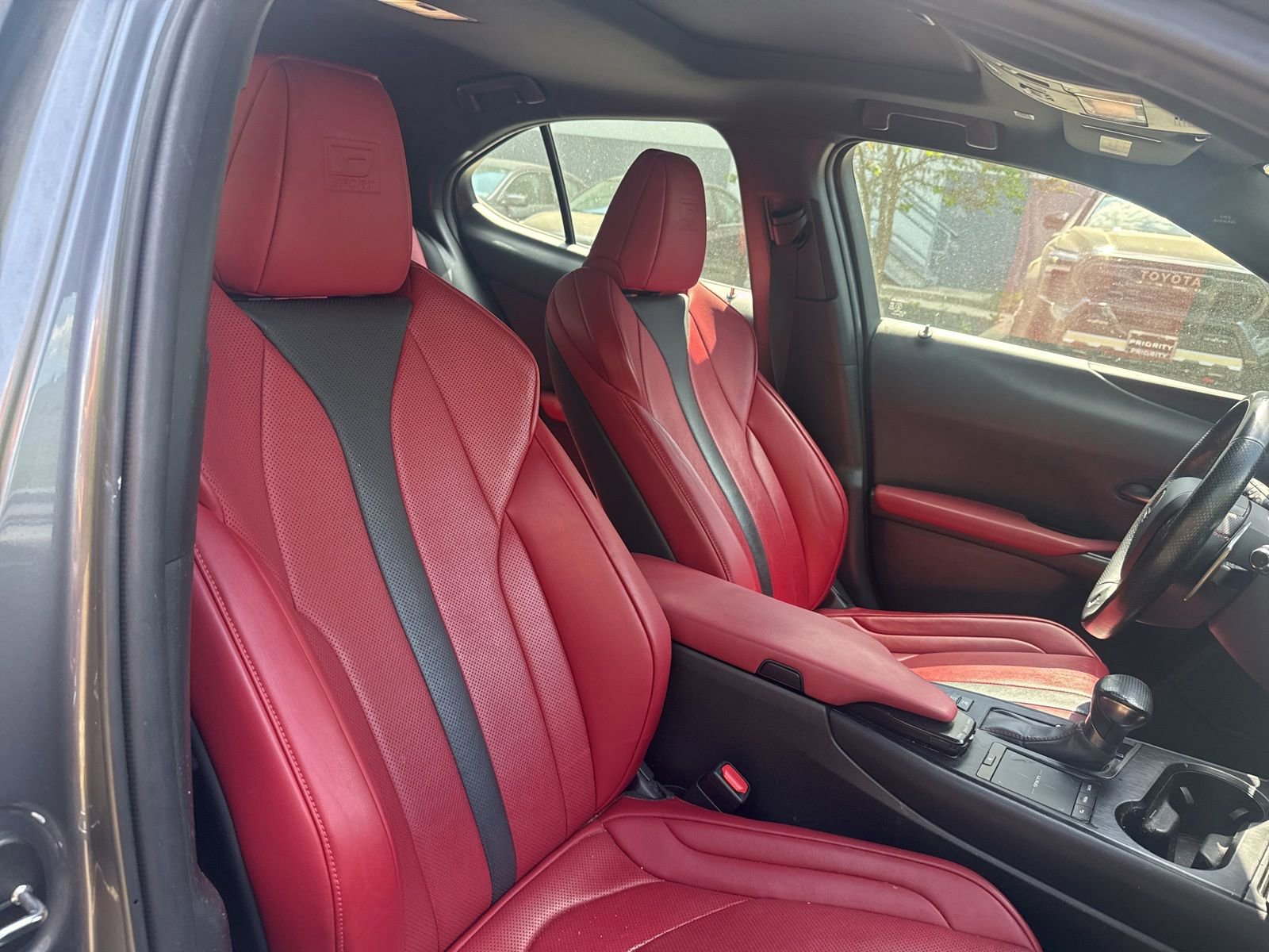 Thumbnail: 2019 Lexus UX - 24