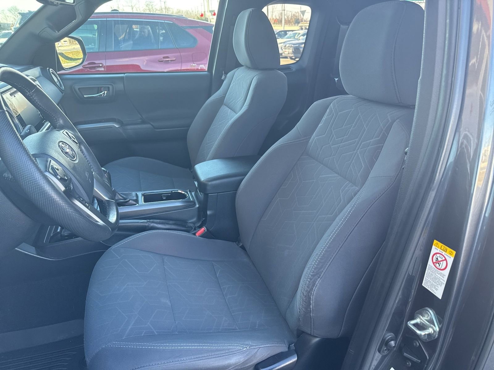 Thumbnail: 2019 Toyota Tacoma - 16