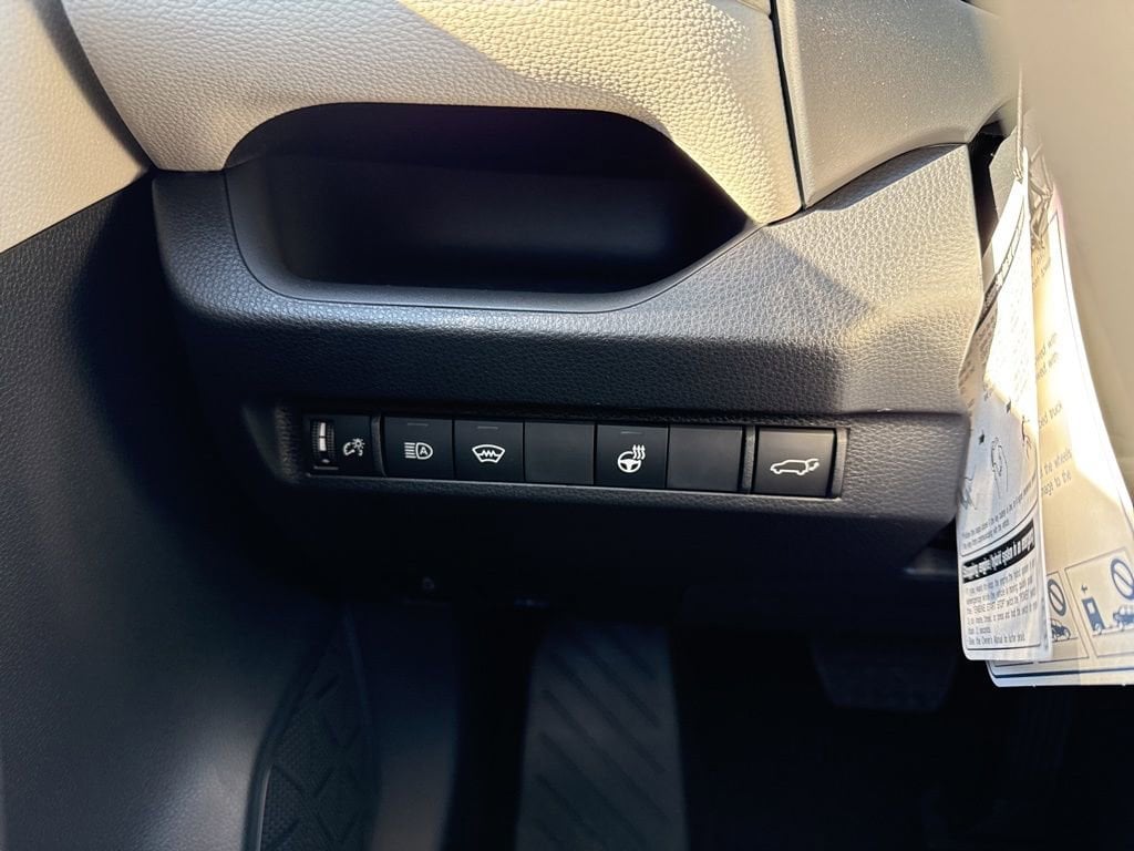 Thumbnail: 2025 Toyota RAV4 - 25