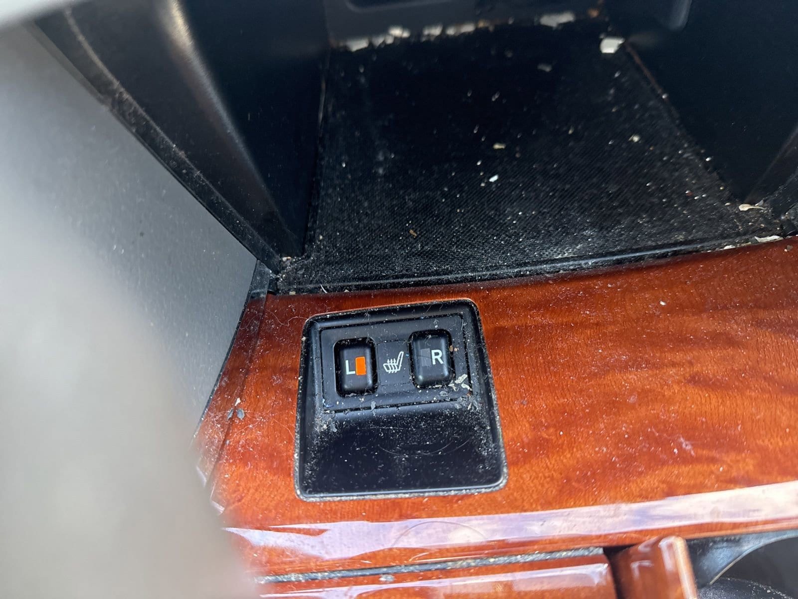 Thumbnail: 2010 Toyota Camry - 28