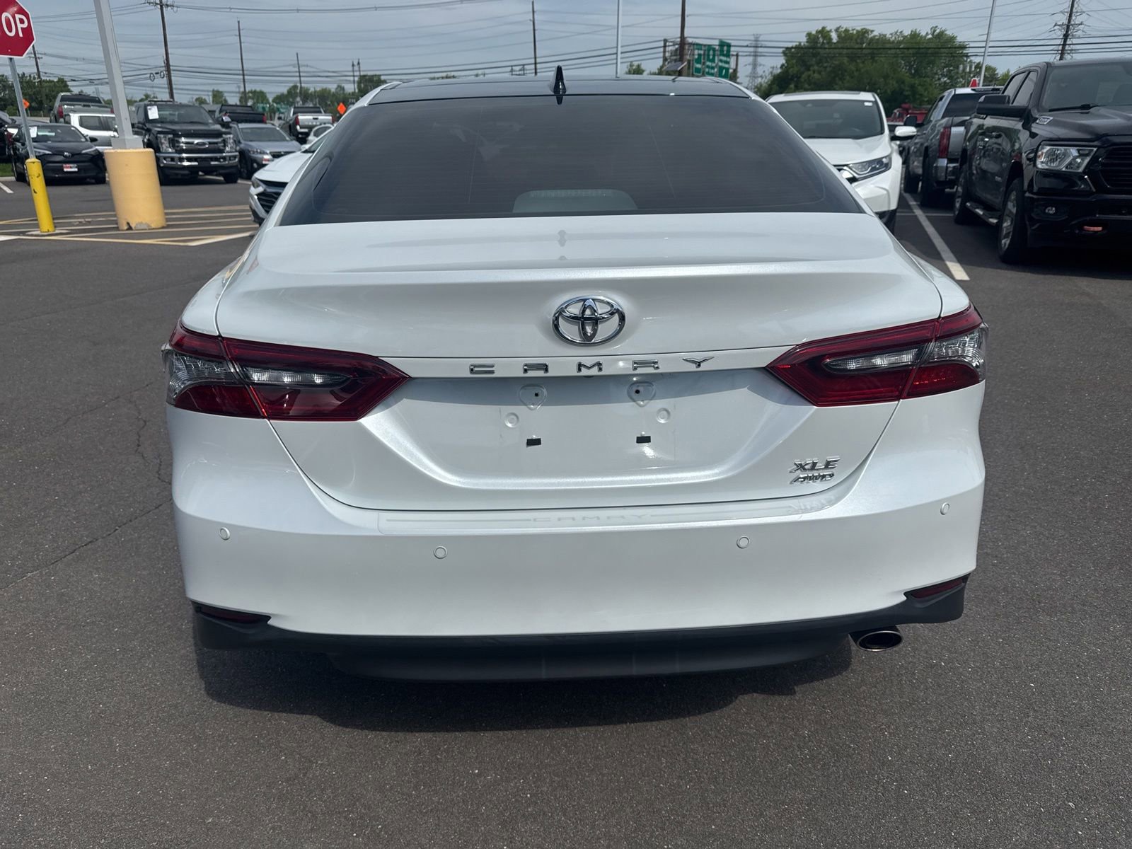 Thumbnail: 2021 Toyota Camry - 14