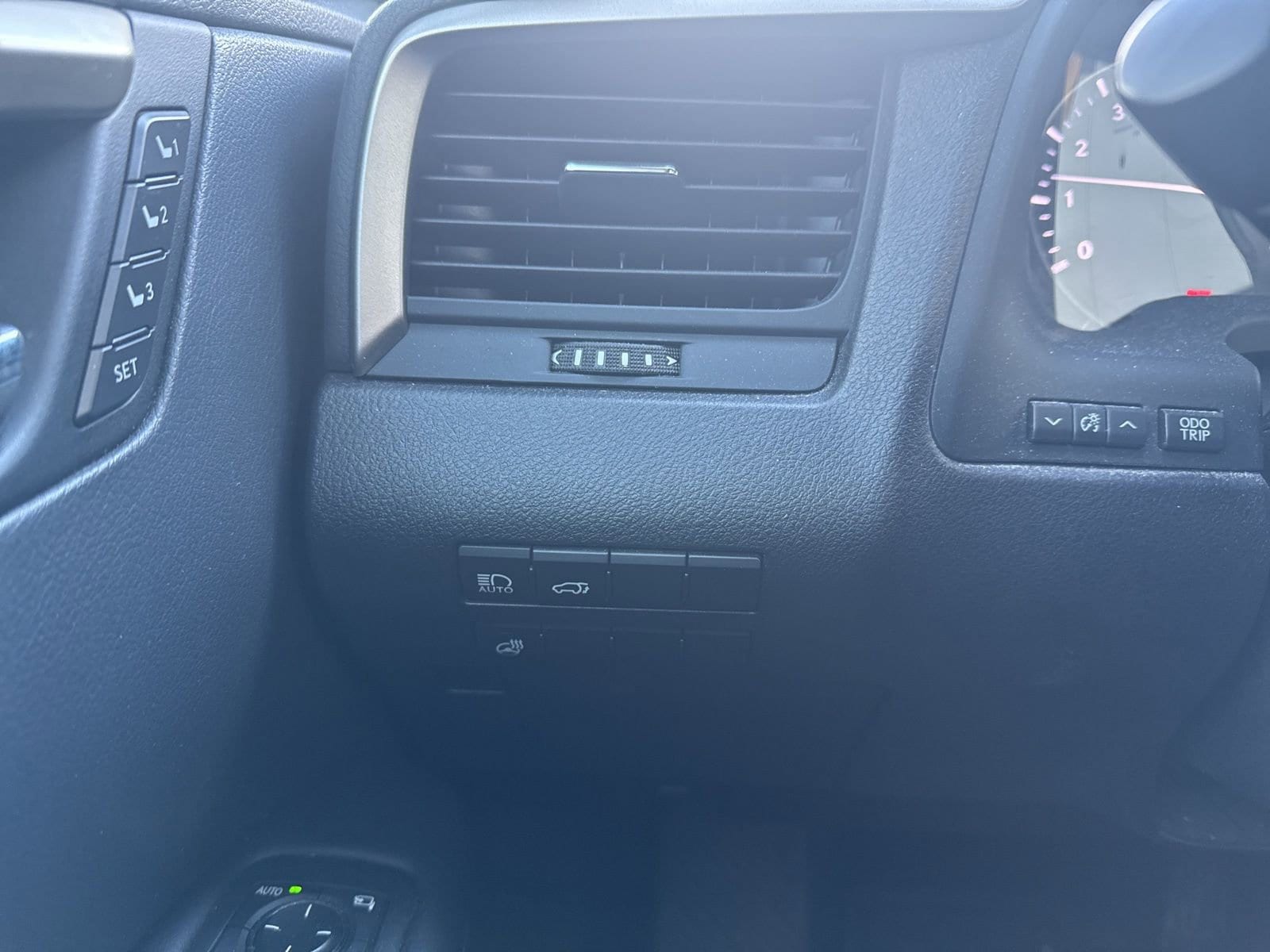 Thumbnail: 2018 Lexus RX - 31