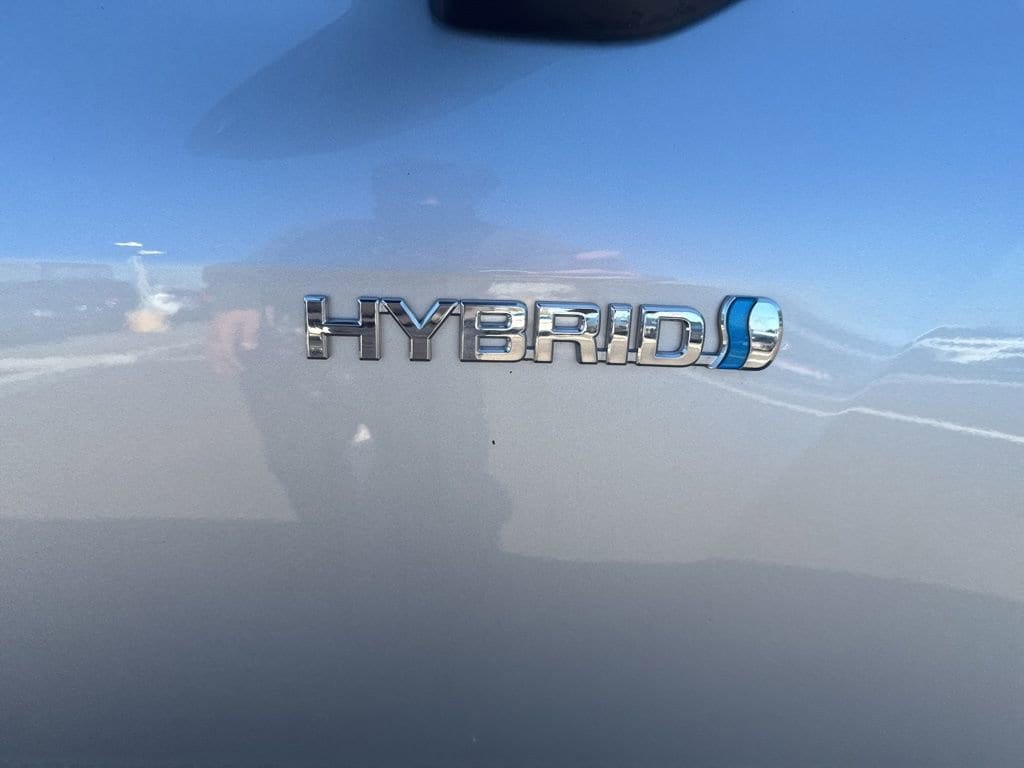 Thumbnail: 2021 Toyota Highlander - 16