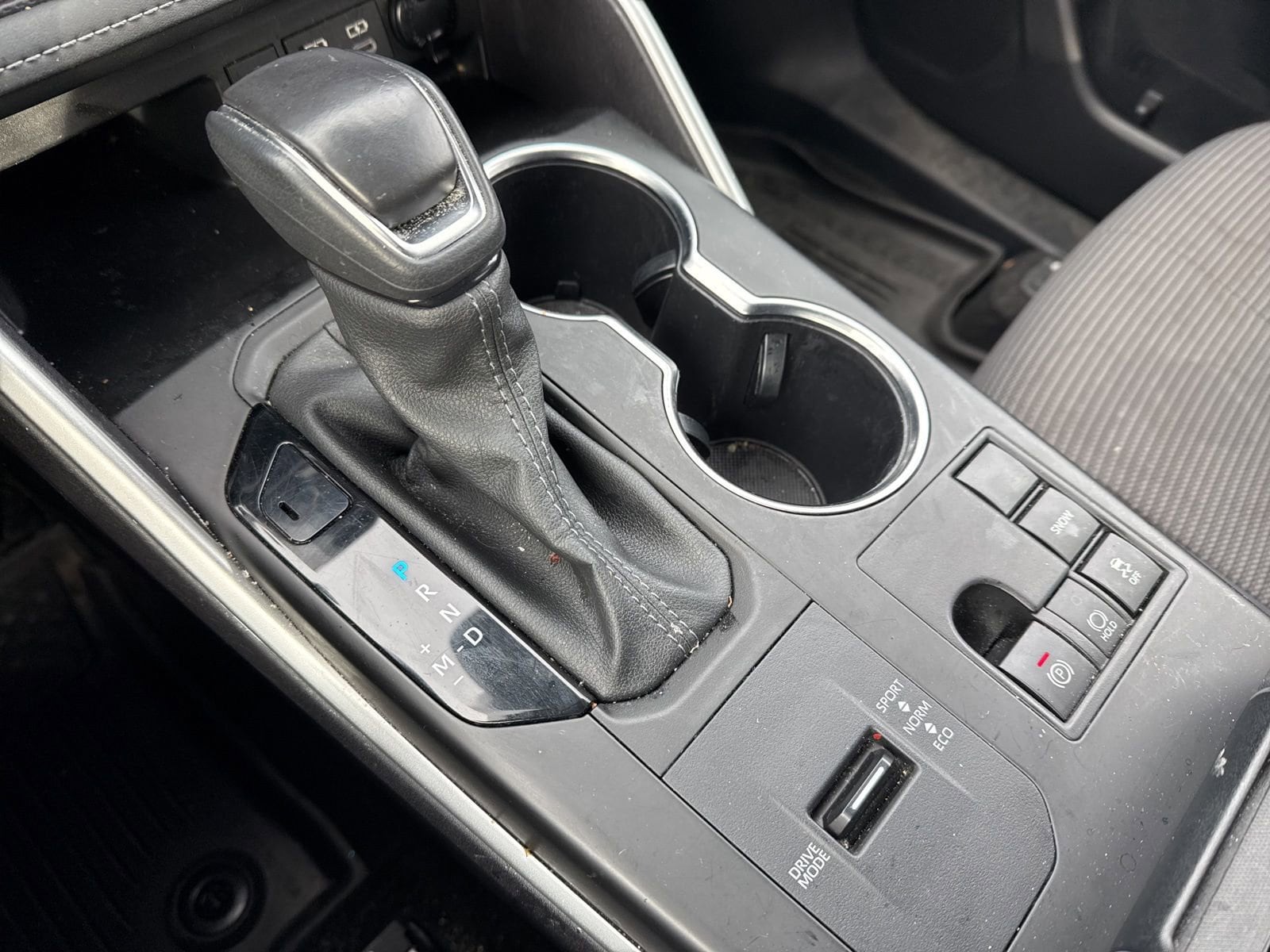 Thumbnail: 2023 Toyota Highlander - 31