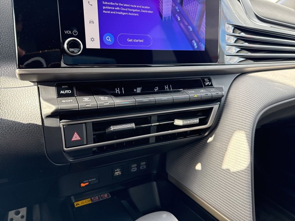 Thumbnail: 2025 Toyota Camry - 27