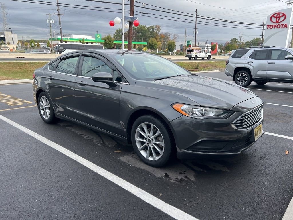 Used 2017 Ford Fusion SE with VIN 3FA6P0HD2HR128092 for sale in North Brunswick Township, NJ