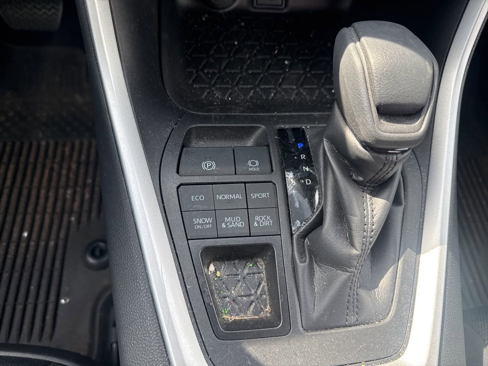 Thumbnail: 2023 Toyota RAV4 - 28