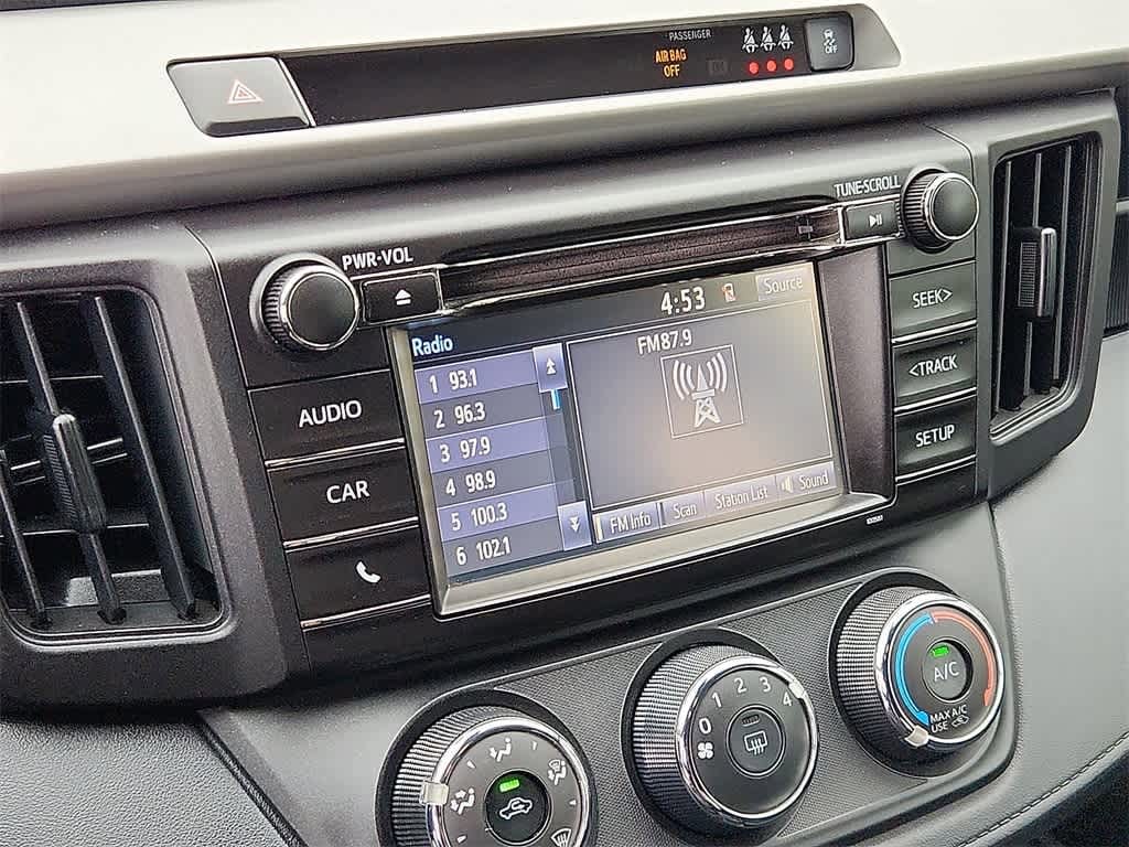 Thumbnail: 2017 Toyota RAV4 - 22