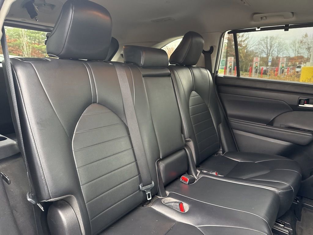 Thumbnail: 2021 Toyota Highlander - 22