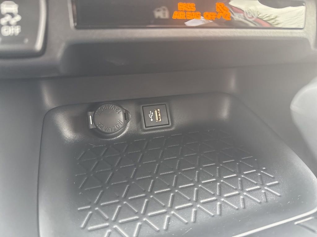 Thumbnail: 2025 Toyota RAV4 - 19