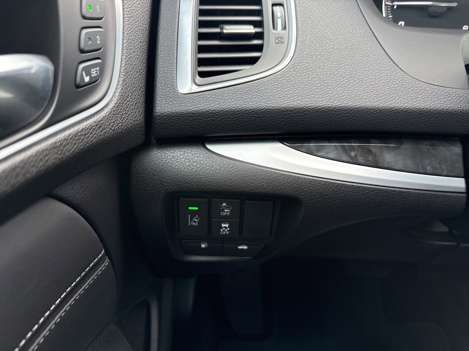 Thumbnail: 2018 Acura TLX - 29