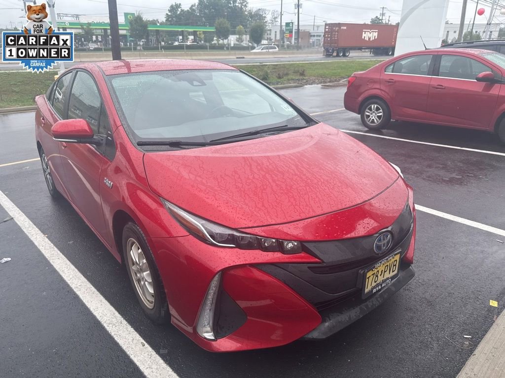 2022 Toyota Prius Prime LE photo 2