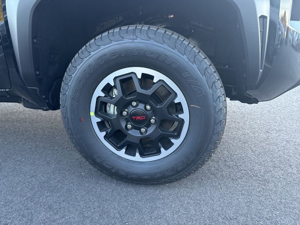 Thumbnail: 2025 Toyota Tacoma - 9