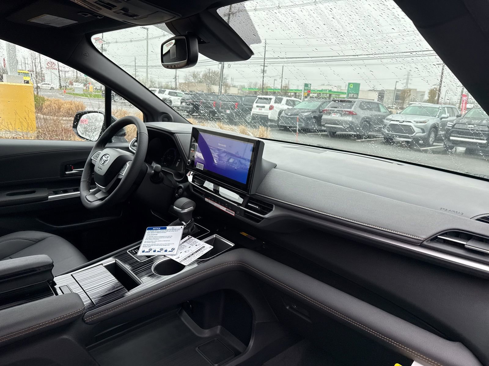 Thumbnail: 2026 Toyota Sienna - 15