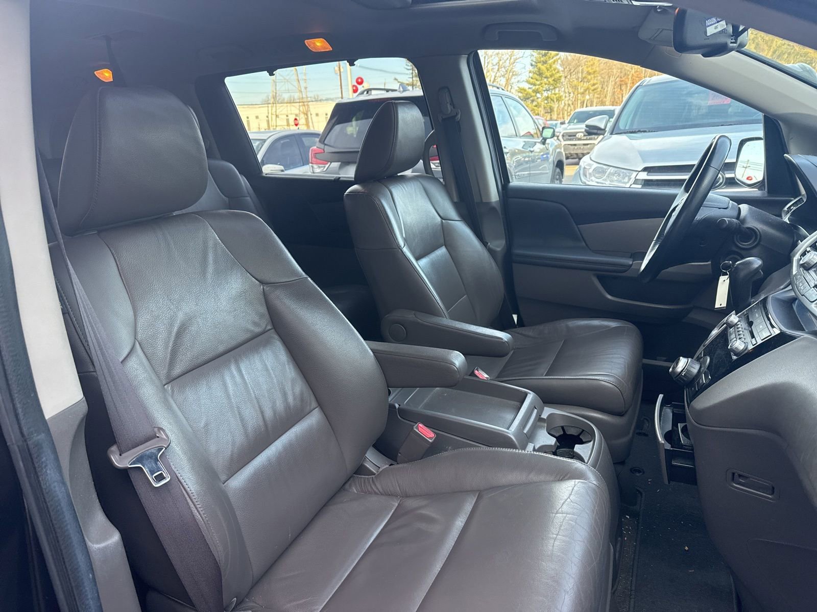 Thumbnail: 2013 Honda Odyssey - 21