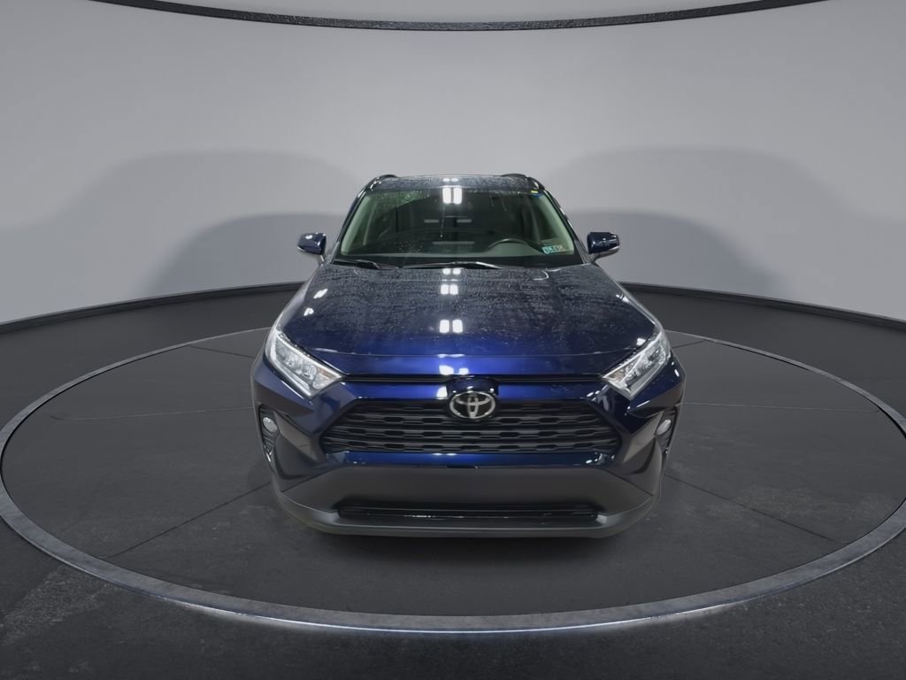 2021 Toyota RAV4 XLE Premium photo 3