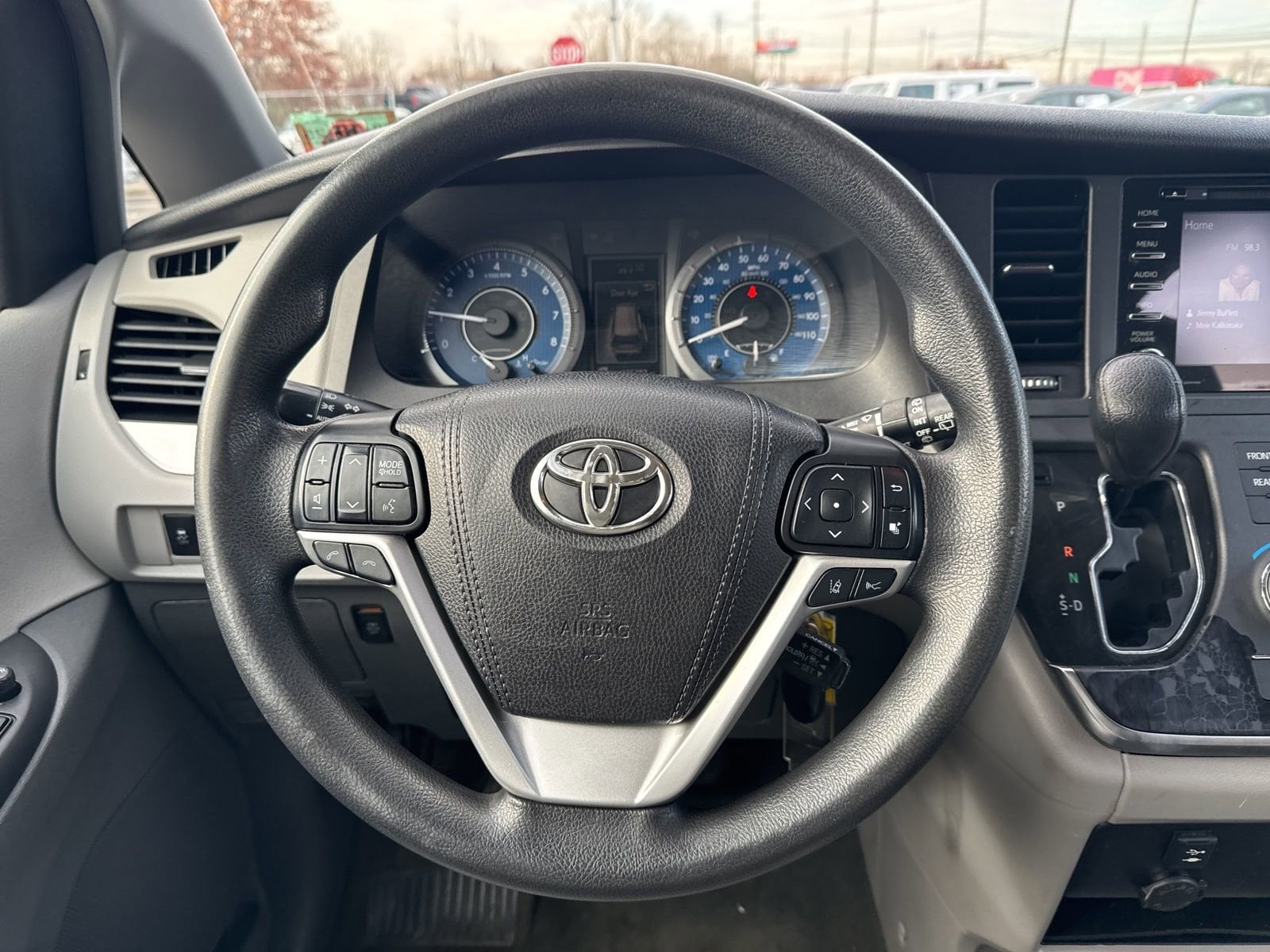 Thumbnail: 2018 Toyota Sienna - 26