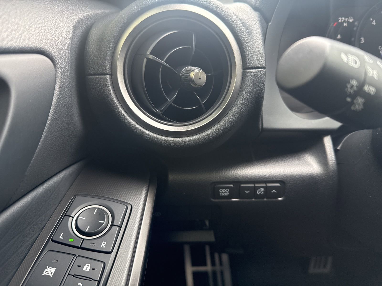 Thumbnail: 2022 Lexus IS - 29