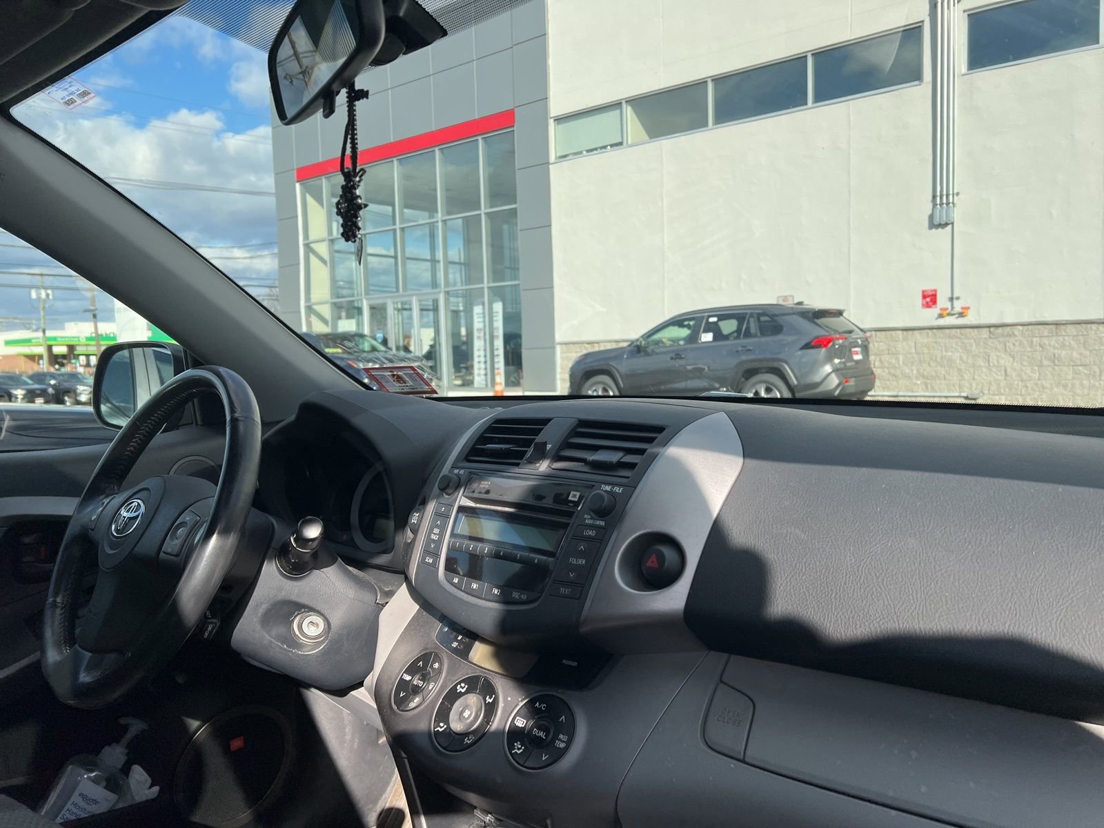 Thumbnail: 2007 Toyota RAV4 - 13