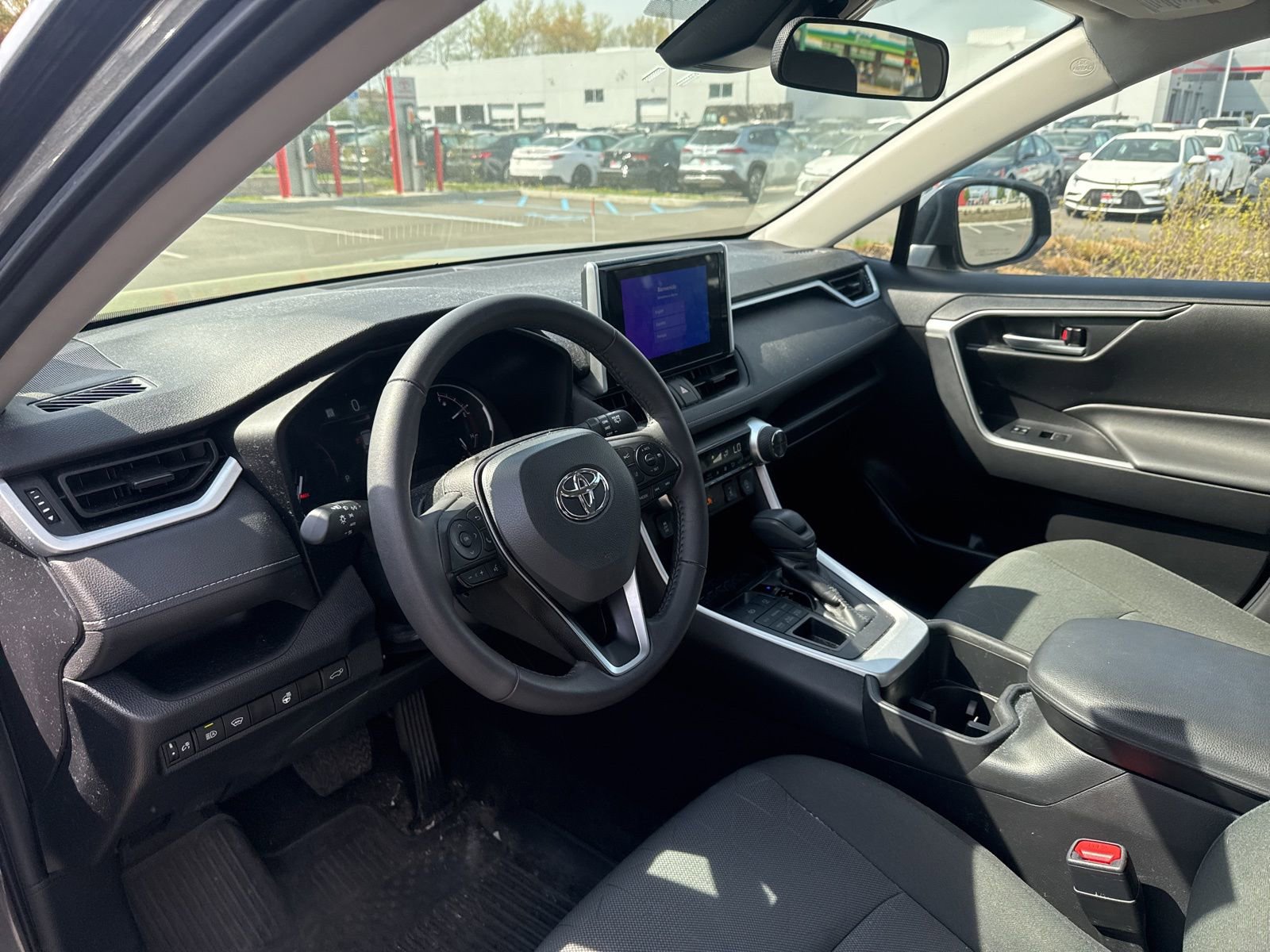 Thumbnail: 2023 Toyota RAV4 - 18