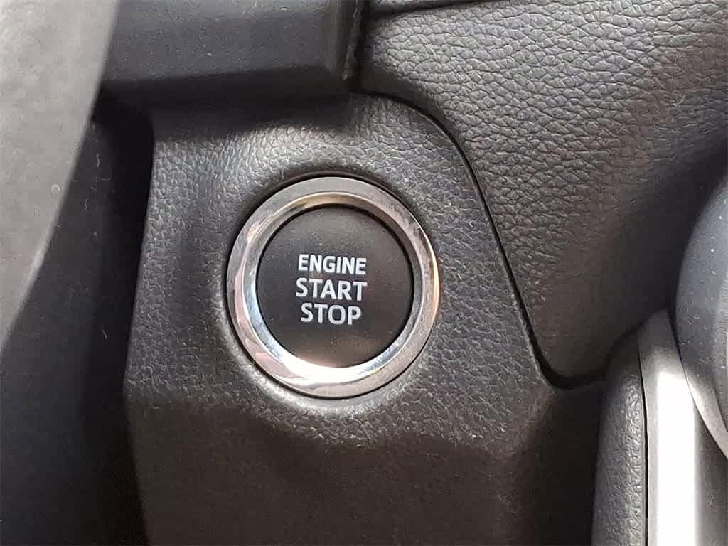 2021 Toyota RAV4 XLE Premium 32