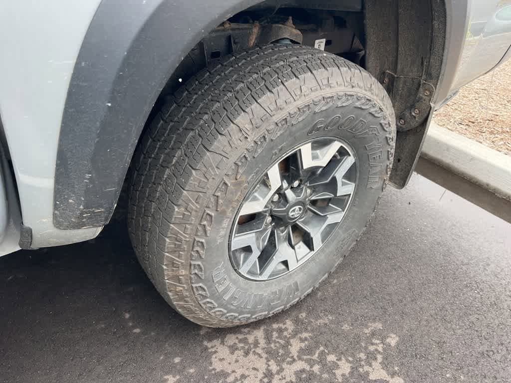 2021 Toyota Tacoma TRD Off-Road 25