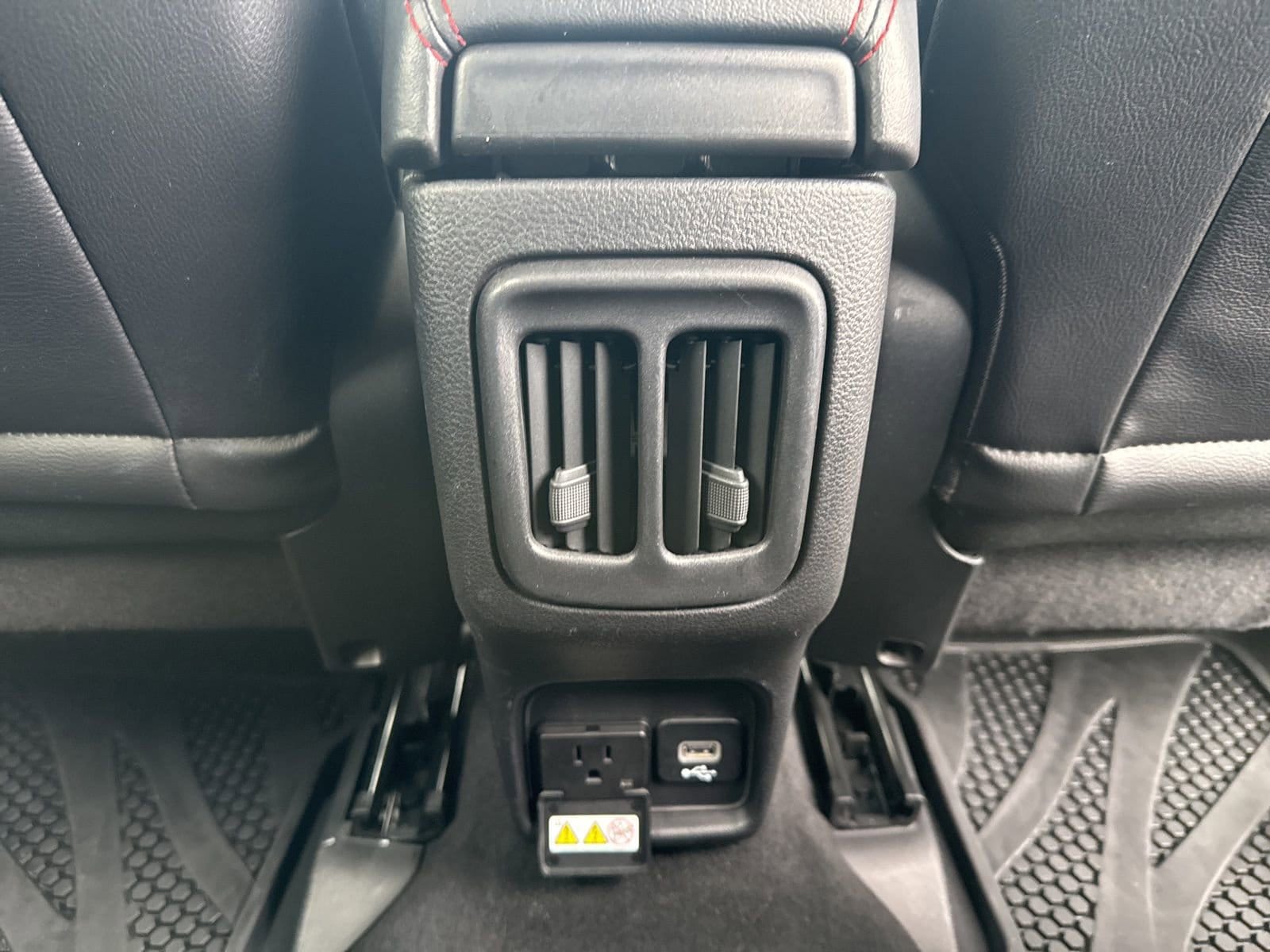 Thumbnail: 2017 Jeep Compass - 33