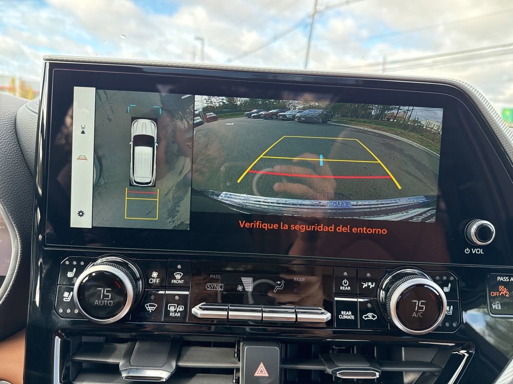 Thumbnail: 2025 Toyota Highlander - 19