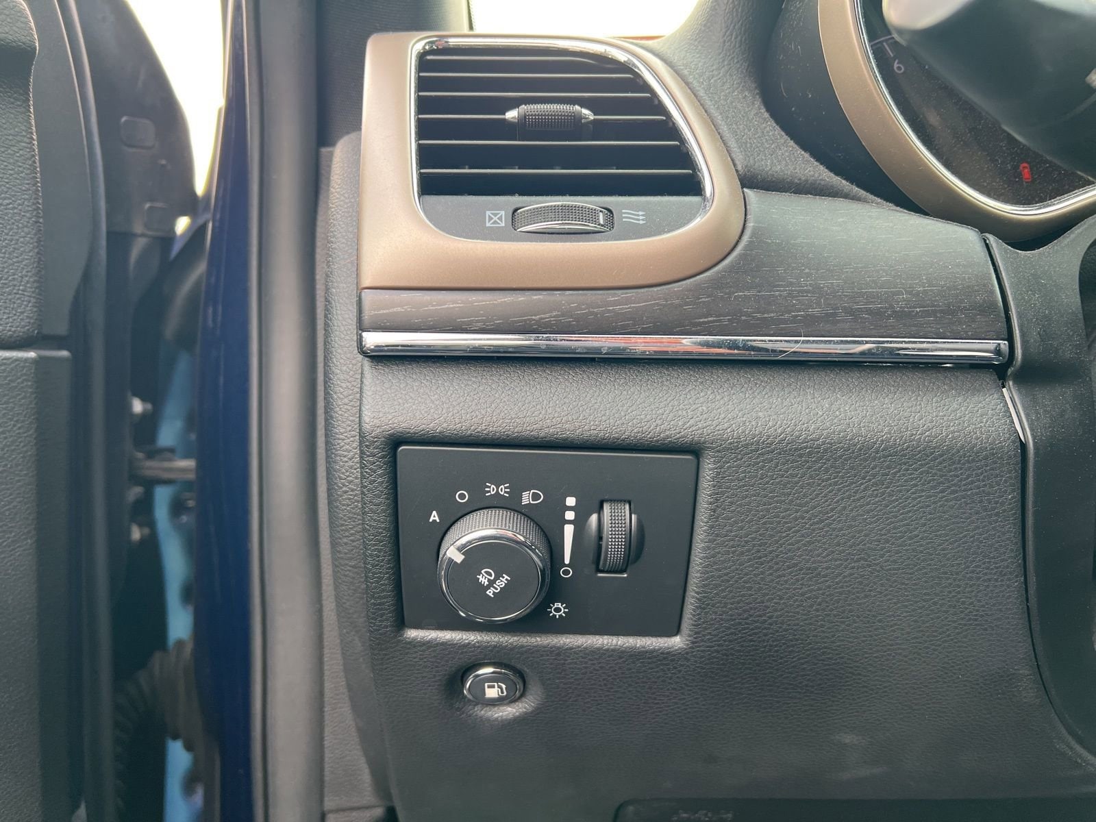 Thumbnail: 2015 Jeep Grand Cherokee - 22