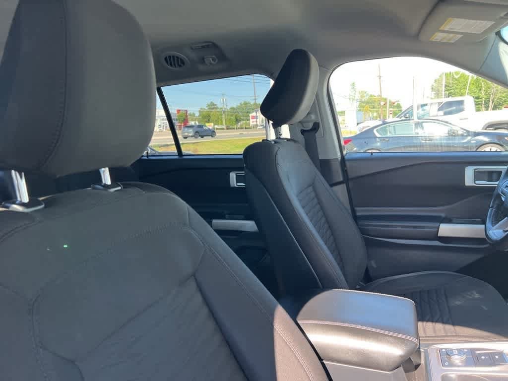 Thumbnail: 2020 Ford Explorer - 16