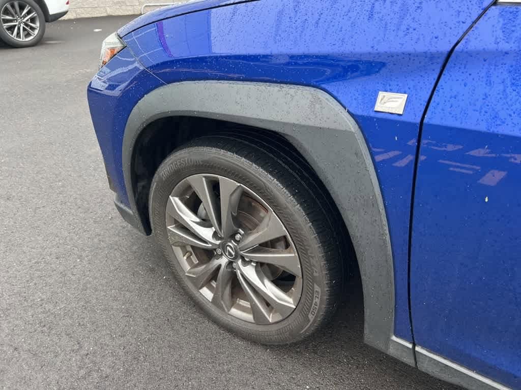 Thumbnail: 2021 Lexus UX - 24